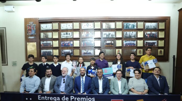 LEÓN | Premia Municipio a estudiantes ganadores de Concurso de Matemáticas y Ciencias