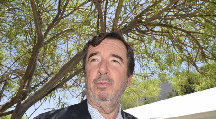 Hay desabaste de hielo, confirma presidente de Canaco León