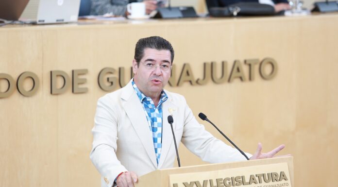 Pide Cesar Larrondo a guanajuatenses estar atentos frente a ola de calor