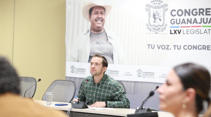 Convoca Víctor Zanella a diputados para analizar donación de predios