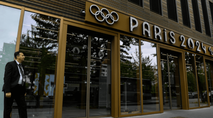 La policía francesa irrumpió la oficina del comité de los Juegos Olímpicos de París 2024