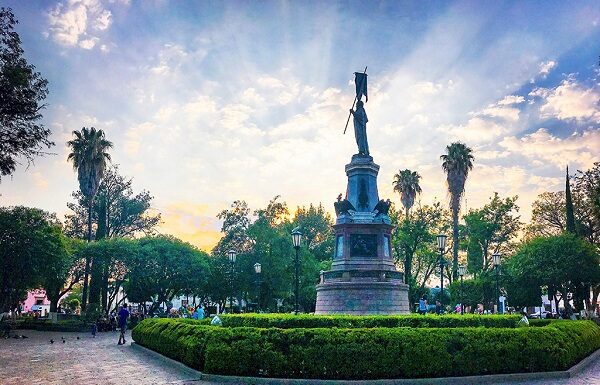 Presenta Diego Sinhue homenaje en honor a José Alfredo Jiménez