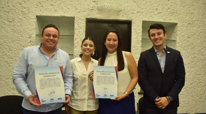 Firma JuventudEsGTO convenio con Fundación Beca