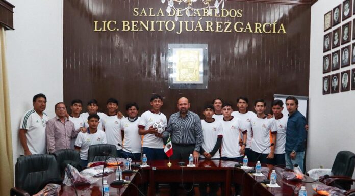 #Silao | Carlos García recibe a campeones de los Juegos Deportivos Estatales de Fútbol COEDEMS