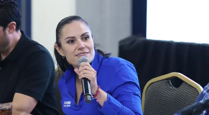 Escucha ciudadana es fundamental para mejorar una ciudad: Ale Gutiérrez.