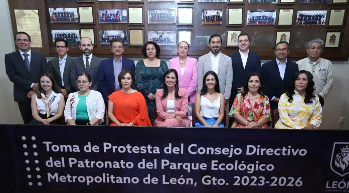 Ale Gutiérrez toma protesta al nuevo Consejo Directivo del Parque Metropolitano