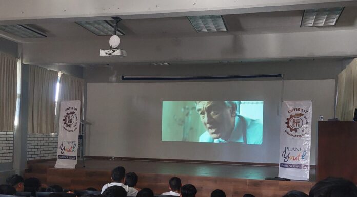 Organiza Secretaría de Salud cinedebate para concientizar sobre drogas