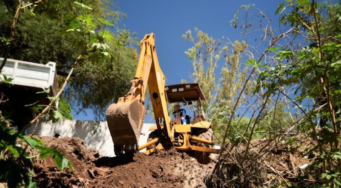 CAPITAL | Mejoran el entorno de escuela en la Yerbabuena