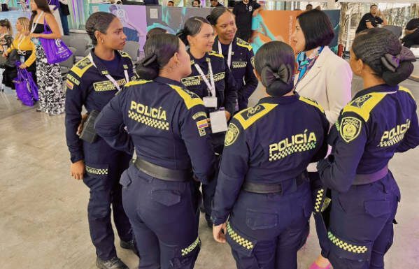 Participa Sophia Huett como ponente en evento internacional