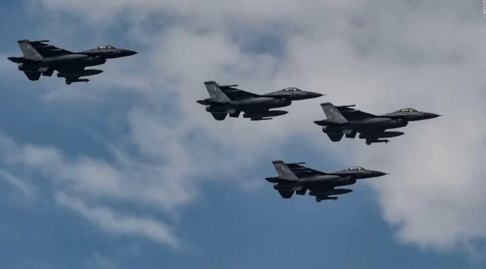 Ucrania admite que no espera recibir los F16 estadounidenses este año