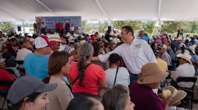 San Miguel de Allende | Entrega presidente apoyo de fertilizante a campesinos sanmiguelenses