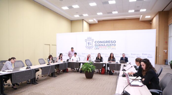 Analizan iniciativas que buscan crear fiscalías especializadas para la atención y servicio en favor las mujeres