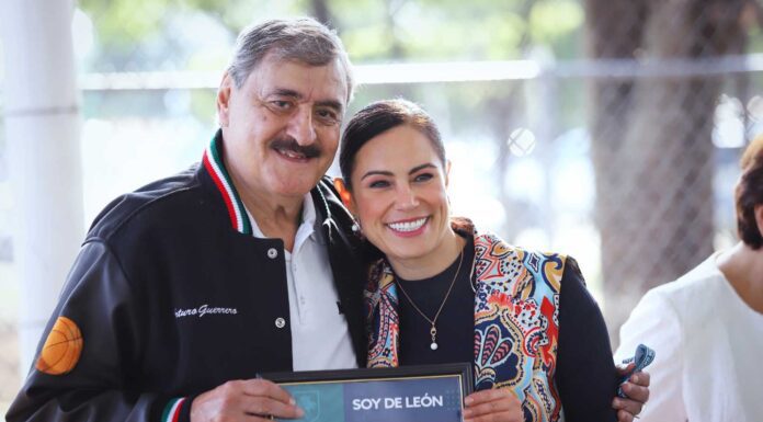 LEÓN | Reconoce Ale Gutiérrez a Arturo Guerrero el “Mano Santa” con el Soy de León