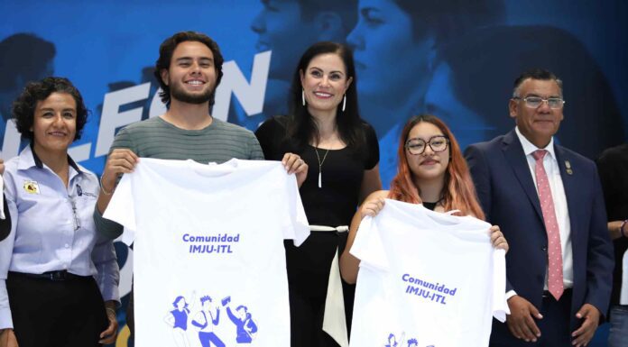 LEÓN | Escucha Ale Gutiérrez a más de 600 estudiantes del ITL León