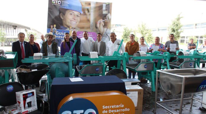 SDES equipa a los negocios de la región para impulsar su economía