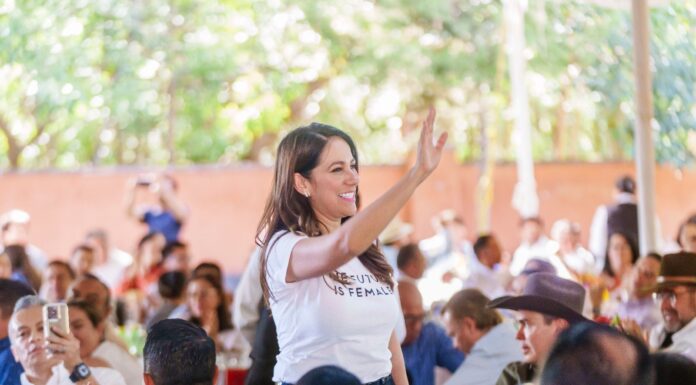 Inicia trámite Libia Denisse ante comisión electoral del PAN