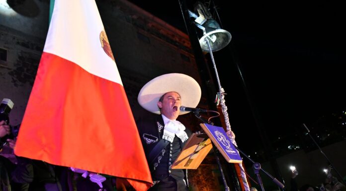 Alejandro Navarro encabeza grito de la Independencia en Alhóndiga de Granaditas