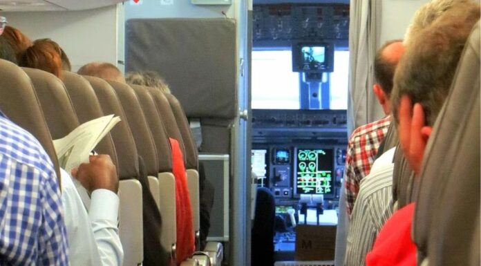 Conoce los alimentos que no debes consumir jamás antes de subir a un avión Conoce los alimentos que no debes consumir jamás antes de subir a un avión