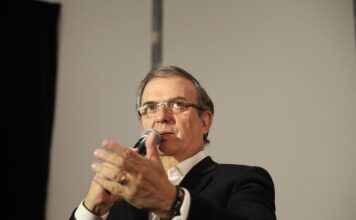 Si China no quiere pagar aranceles, que produzca en México: Ebrard