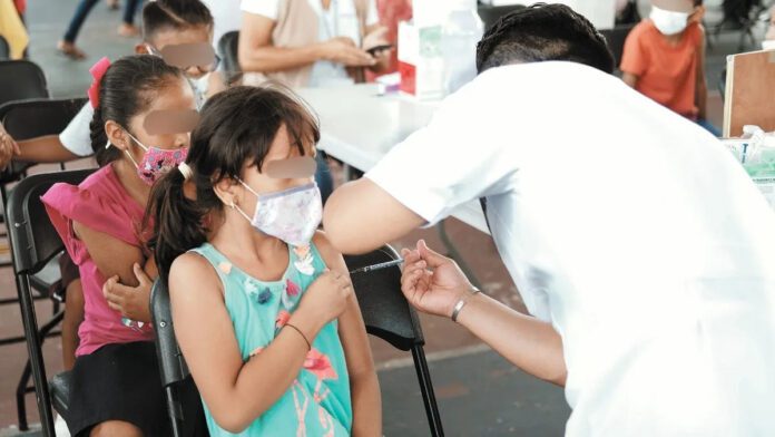 Secretaría de Salud prepara vacunación invernal contra Covid con Abdala y Sputnik