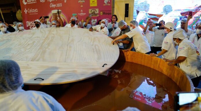 ¡Se logró! Celaya tiene su récord Guinness por el dulce de leche más grande del mundo