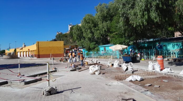 Construyen mercadito en ex estación de Ferromex en la capital