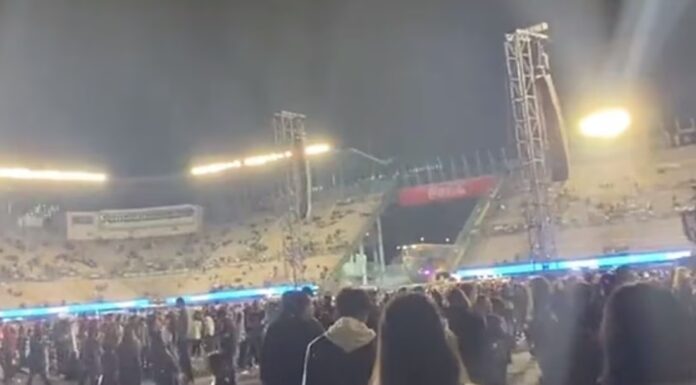 Así les fue en el sismo a los fans de Arctic Monkeys: no sonó la alerta en el Foro Sol Así les fue en el sismo a los fans de Arctic Monkeys: no sonó la alerta en el Foro Sol