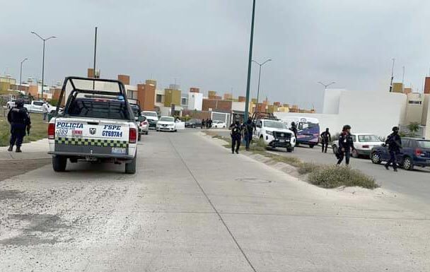 Tras balacera en Irapuato se reporta un pistolero abatido y dos agentes heridos