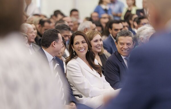 Acude Libia Dennise a informe legislativo del Grupo Parlamentario del PAN