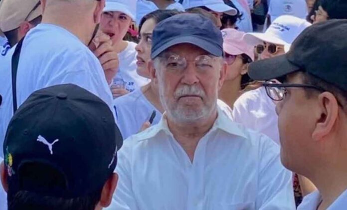Ministro Juan Luis González Alcántara Carrancá se sumó a protesta y marcha en defensa del Poder Judicial Ministro Juan Luis González Alcántara Carrancá se sumó a protesta y marcha en defensa del Poder Judicial