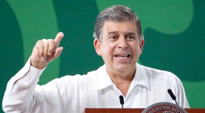 Denuncian a Ricardo Sheffield por violencia de género