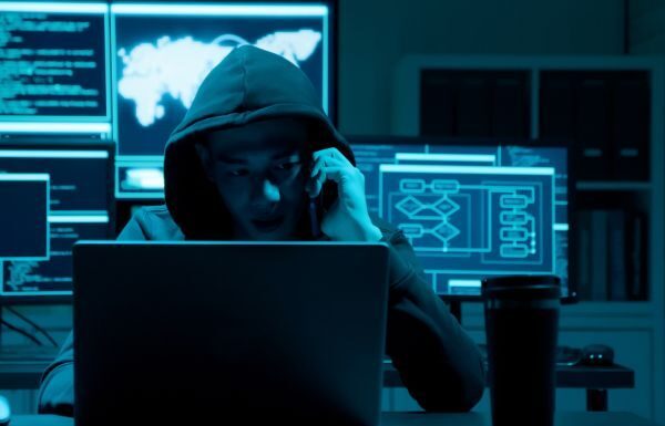 Escuadrón antiextorsión realiza charlas con estudiantes de la UG