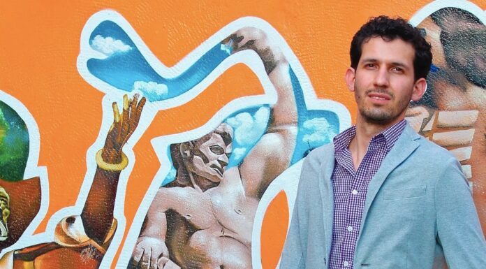 Se inscribe Juan Pablo delgado por una curul federal