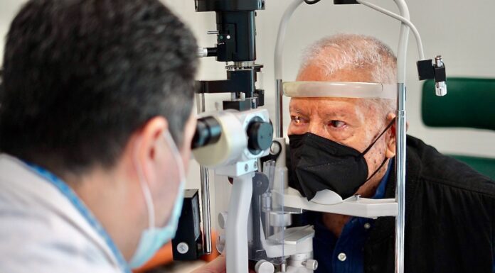 Realizan en T-55 del IMSS jornada de atención a cataratas