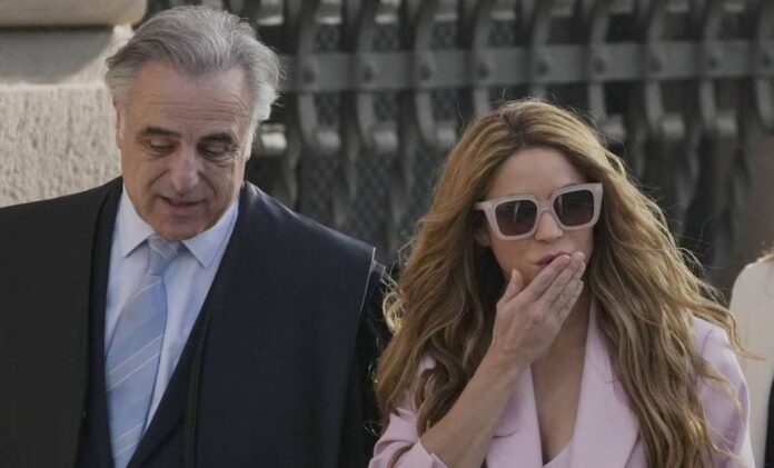 Abogado de Shakira se lanza contra Piqué: "Haber estado con él le ha salido muy caro"