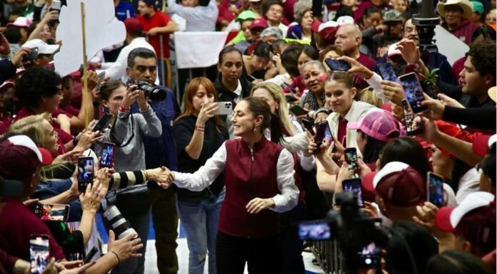 “Ellos no cumplieron sus promesas, pero nosotros sí cumplimos, esa es la gran diferencia”: Sheinbaum "Ellos no cumplieron sus promesas, pero nosotros sí cumplimos, esa es la gran diferencia": Sheinbaum