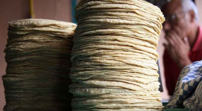 Solamente 20% de tortillerías en Acapulco están abiertas; venden el kilo hasta en 60 pesos Solamente 20% de tortillerías en Acapulco están abiertas; venden el kilo hasta en 60 pesos