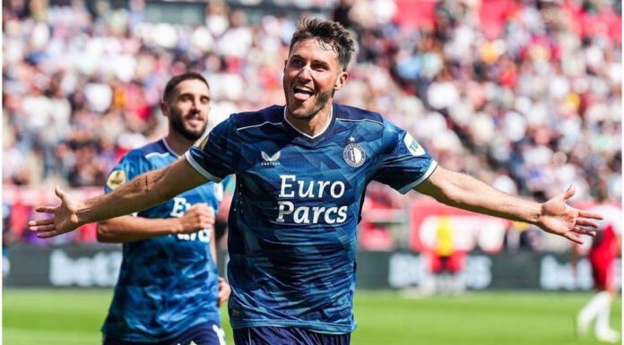 Santiago Giménez aparece en la lista de los mejores 100 jugadores del mundo en 2023 Santiago Giménez aparece en la lista de los mejores 100 jugadores del mundo en 2023