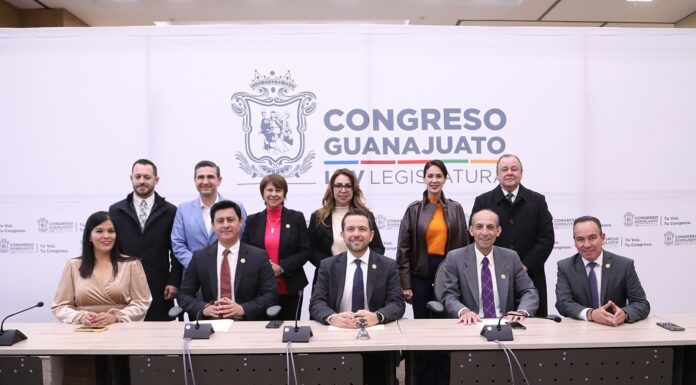 Víctor Zanella es designado presidente de la Diputación Permanente