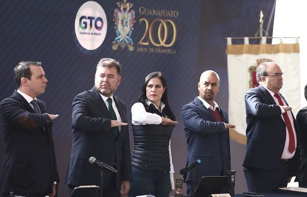 Se suma Ayuntamiento de León a conmemoración de Bicentenario