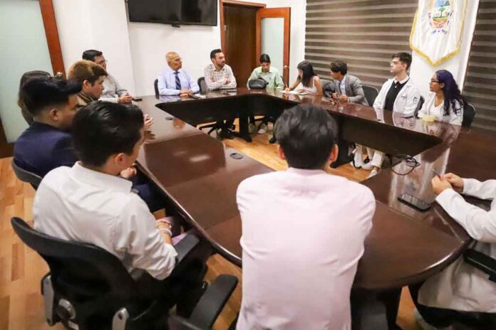 Gobierno municipal de Celaya dará seguimiento a peticiones de estudiantes de la ULM