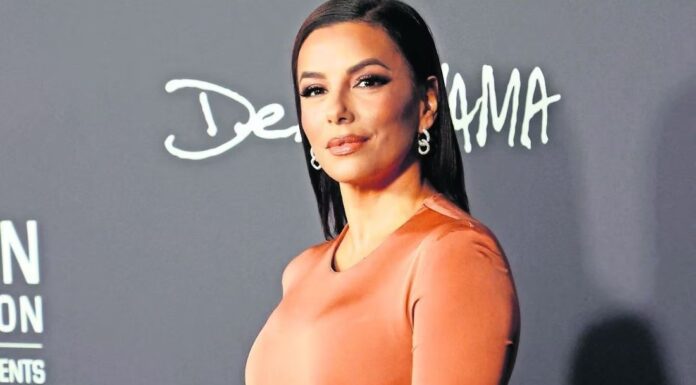 “Los latinos merecemos dignidad y paz”, Eva Longoria “Los latinos merecemos dignidad y paz", Eva Longoria