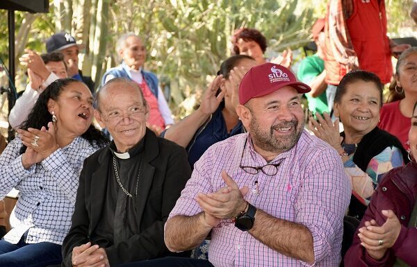 Ciudadanía participa en mejorar su comunidad en Silao