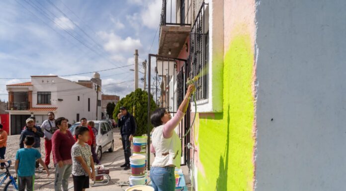 Dan color a casas en la Capital de Guanajuato