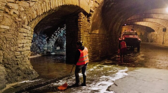 Mantienen en la capital limpieza nocturna de calles y callejones