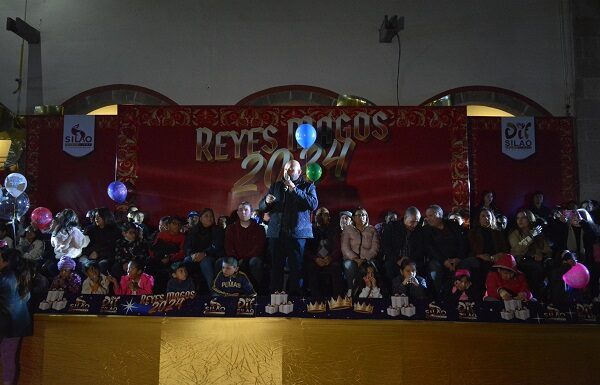 Disfrutan en Silao una noche de reyes
