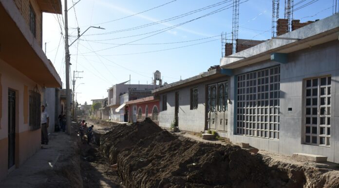 Inicia pavimentación de dos calles en Valle de Ruesgas en Silao