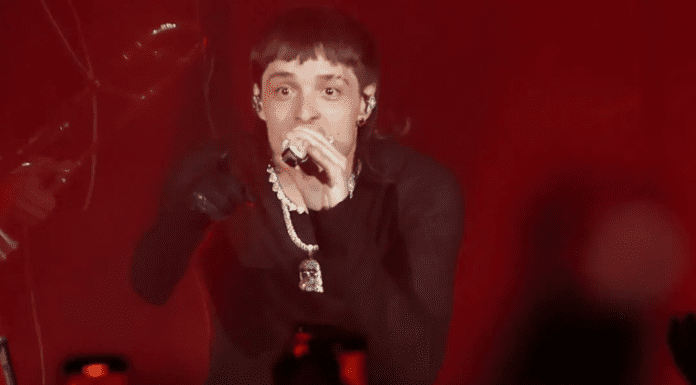 Peso Pluma en el top 10 de canciones más vendidas de 2023