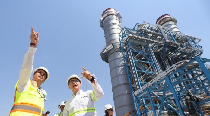 Visita Cesar Prieto planta de CFE en Salamanca