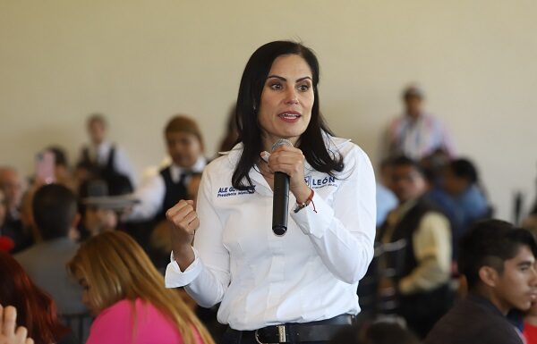 Reconoce municipio trabajo de grupos de apoyo a vivienda social